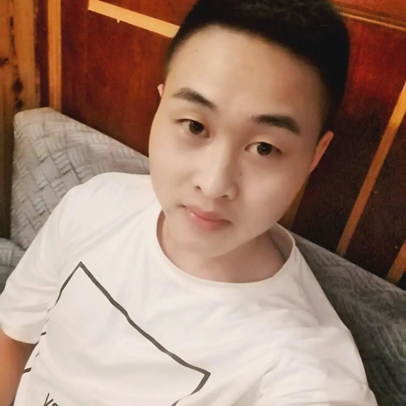 娃娃脸小爸爸的第一张照片--郑州相亲服务中心