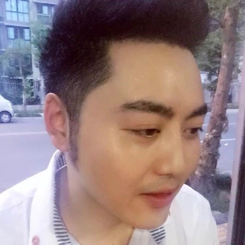 加油吧少年的第一张照片--郑州相亲服务中心