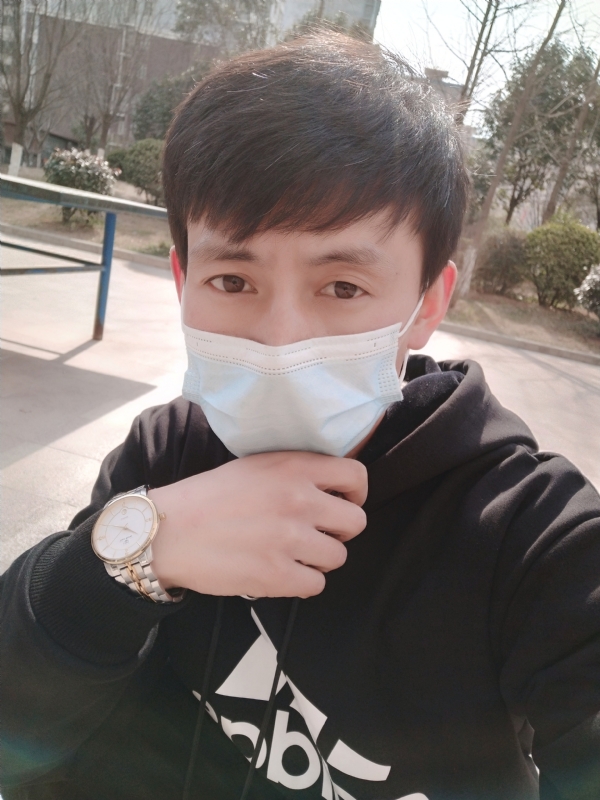 简单的幸福的第一张照片--郑州相亲服务中心