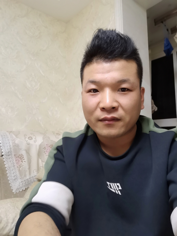 小猪猪的第一张照片--郑州相亲服务中心