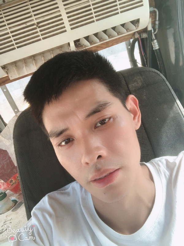小董的第一张照片--郑州相亲服务中心