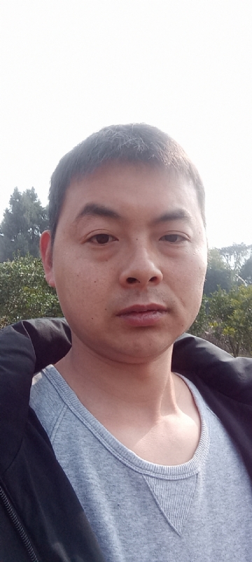 亲亲抱抱我爱你的第一张照片--郑州相亲服务中心