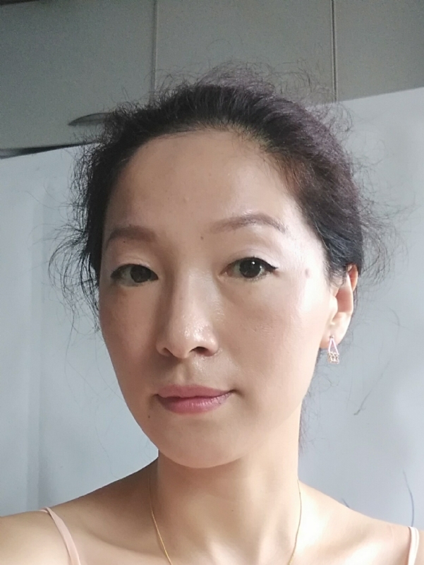 彼岸花的第一张照片--郑州相亲服务中心