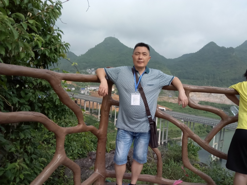 岁月无声的第一张照片--郑州相亲服务中心