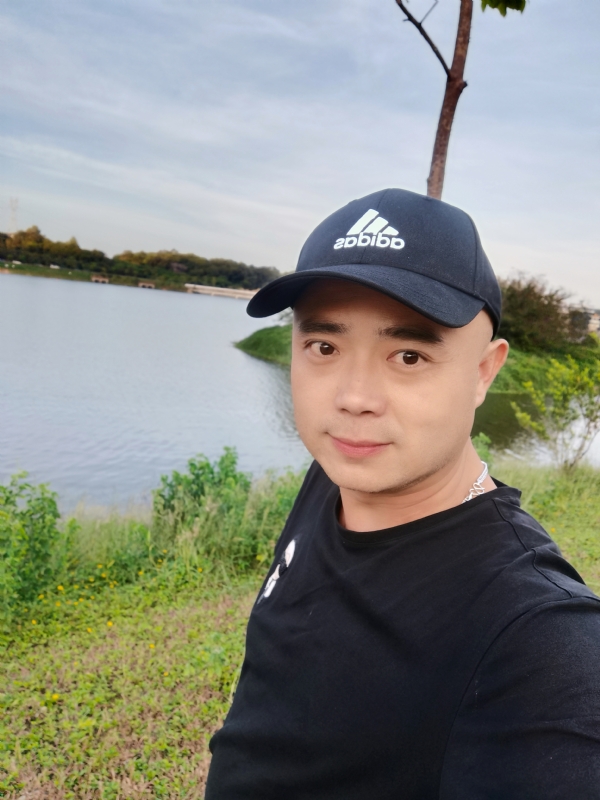 石头哥的第一张照片--郑州相亲服务中心