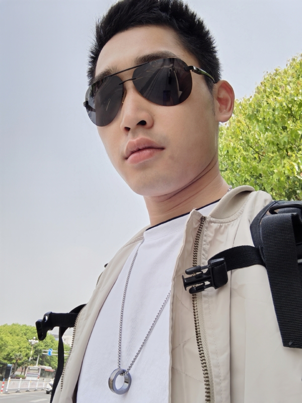 残花落陌,的第一张照片--郑州相亲服务中心