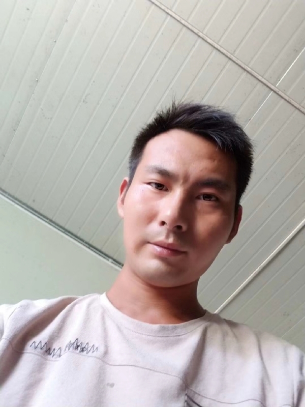 快乐肥宅水的第一张照片--郑州相亲服务中心