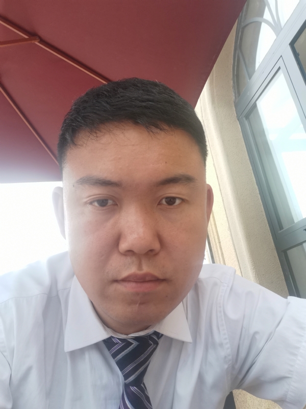 小龙哥的第一张照片--郑州相亲服务中心