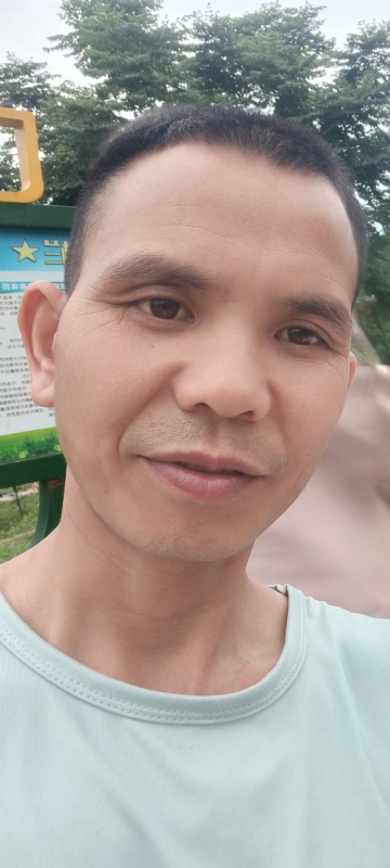 找个相爱的人结婚的第一张照片--郑州相亲服务中心
