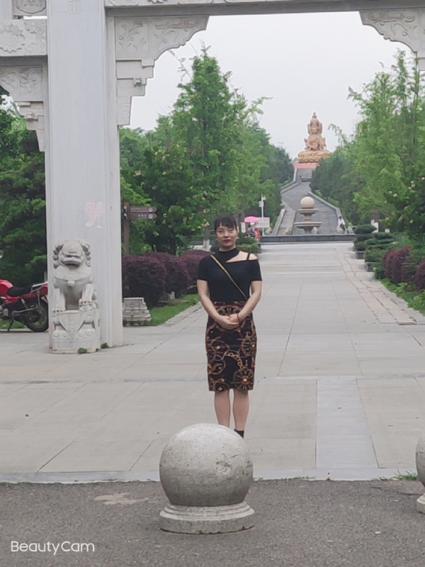 魏沐阳子的第三张照片--郑州相亲服务中心