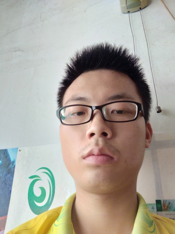 舒荷的第一张照片--郑州相亲服务中心
