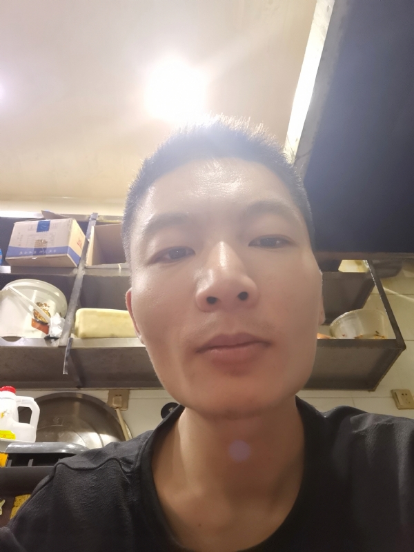 邹先生的第一张照片--郑州相亲服务中心