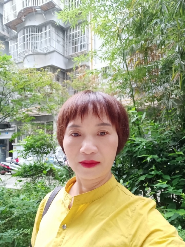 小瓶子的第二张照片--郑州相亲服务中心