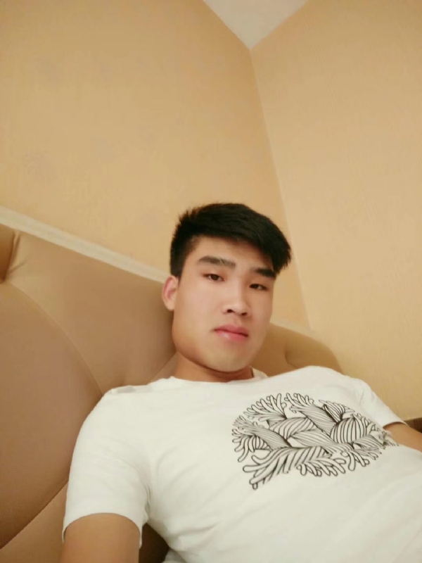 谁不曾孤单上路的第二张照片--郑州相亲服务中心