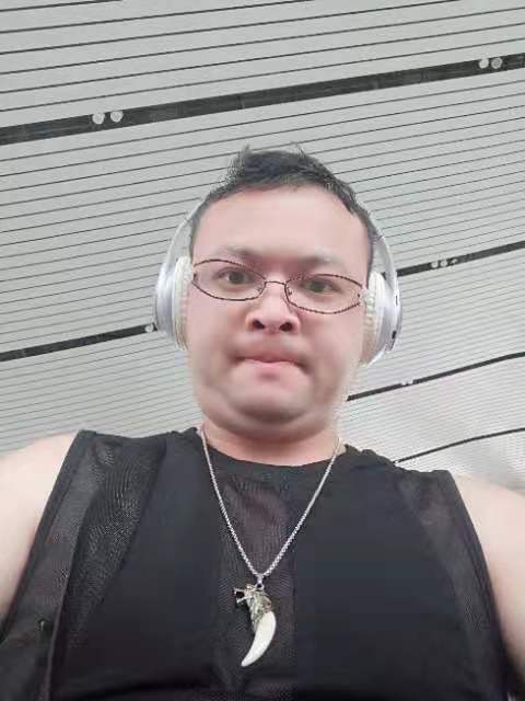 醉叶孤城的第一张照片--郑州相亲服务中心