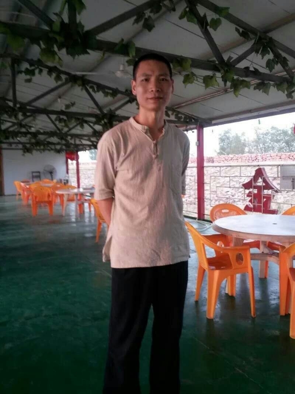 周哥的第三张照片--郑州相亲服务中心