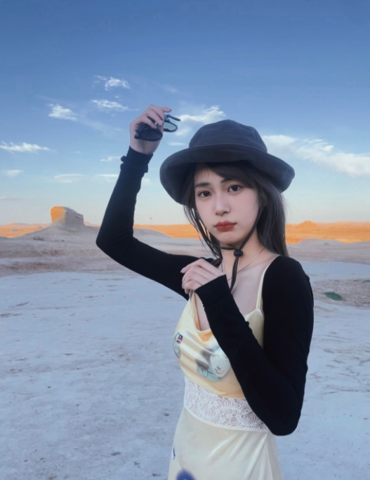 英姐的第一张照片--郑州相亲服务中心