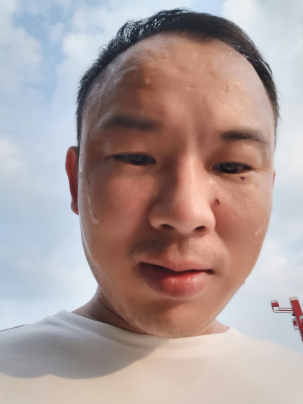 唐老鸭的第一张照片--郑州相亲服务中心