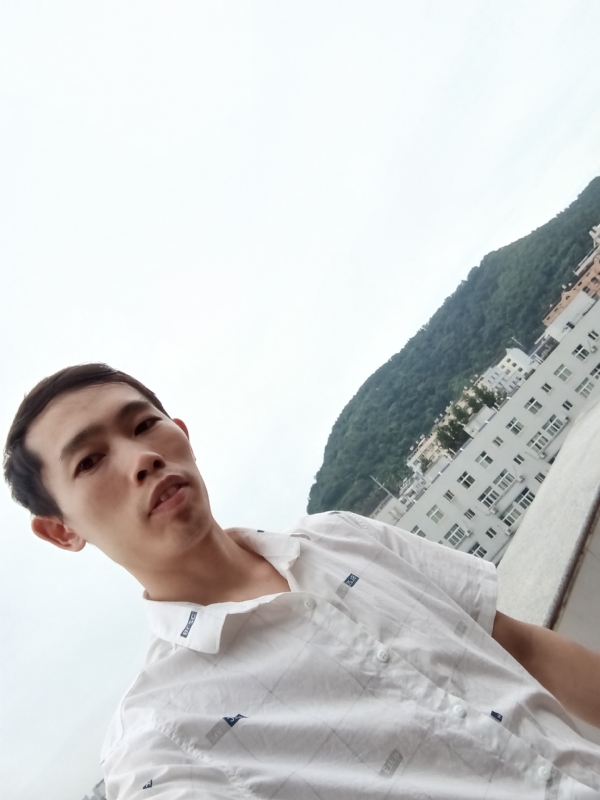 会飞的鱼的第一张照片--郑州相亲服务中心