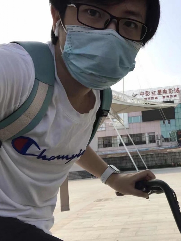 丁先生的第二张照片--郑州相亲服务中心
