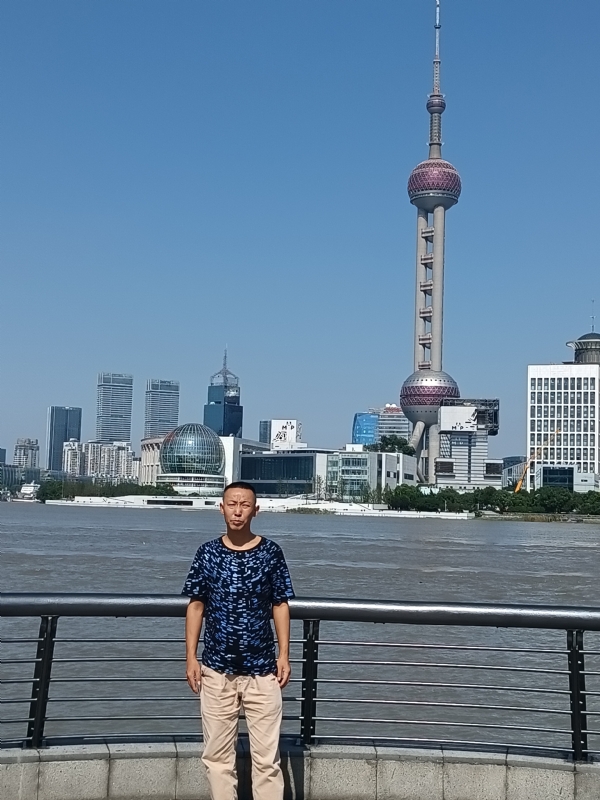 伪装浪漫的第一张照片--郑州相亲服务中心
