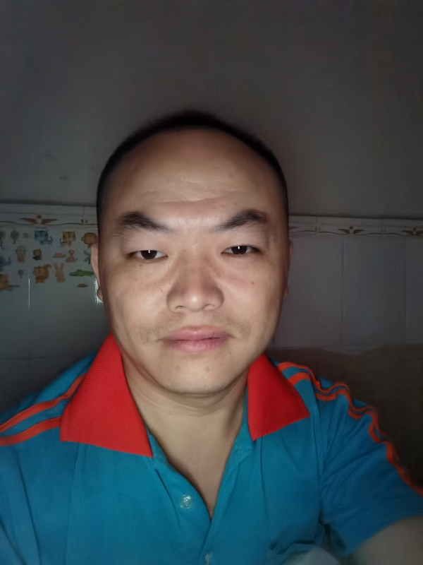 与子携老的第二张照片--郑州相亲服务中心