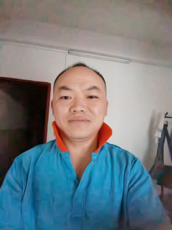 与子携老的第四张照片--郑州相亲服务中心
