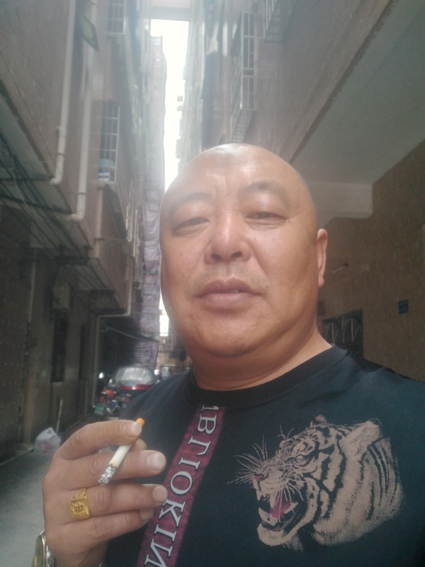 人在TA乡的第一张照片--郑州相亲服务中心