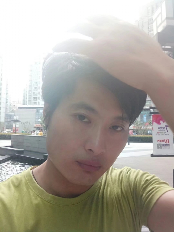 钢铁侠的第一张照片--郑州相亲服务中心