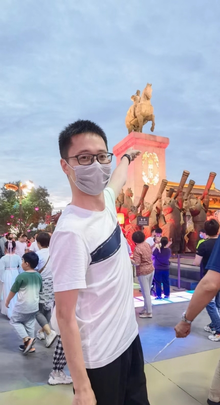 一休哥的第二张照片--郑州相亲服务中心