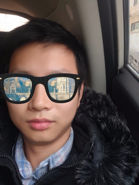 请问揉揉头的第一张照片--郑州相亲服务中心