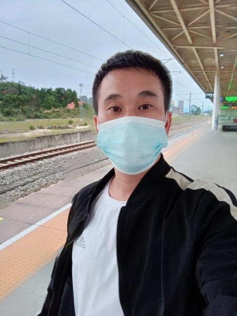小李的第一张照片--郑州相亲服务中心