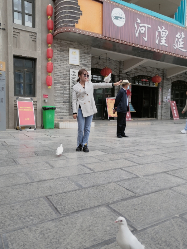 艳艳的第一张照片--郑州相亲服务中心