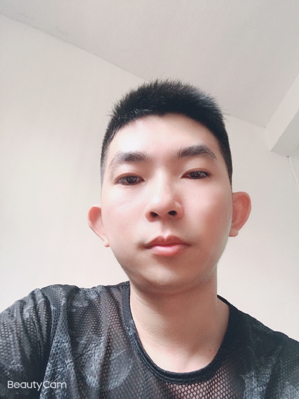 诚恳的第一张照片--郑州相亲服务中心