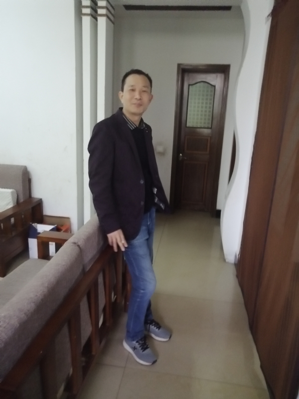 相亲相爱的第一张照片--郑州相亲服务中心