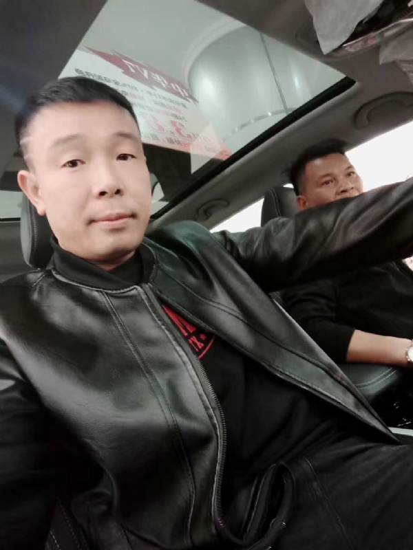 醉红尘的第一张照片--郑州相亲服务中心