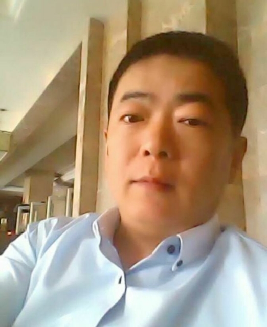 落叶随风的第一张照片--郑州相亲服务中心