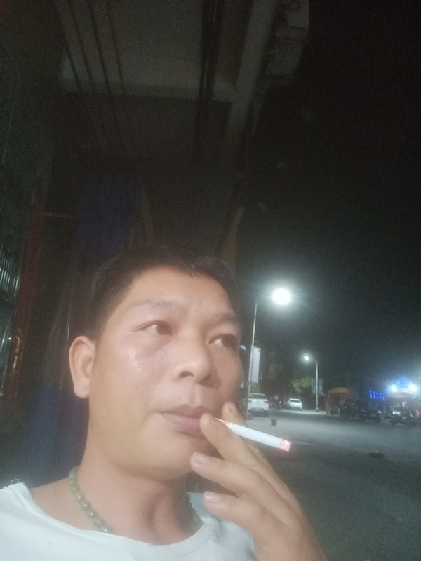 善解人意的第二张照片--郑州相亲服务中心