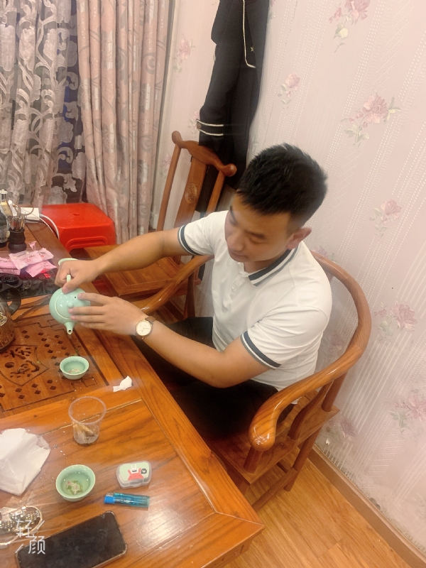 古有风琴的第一张照片--郑州相亲服务中心