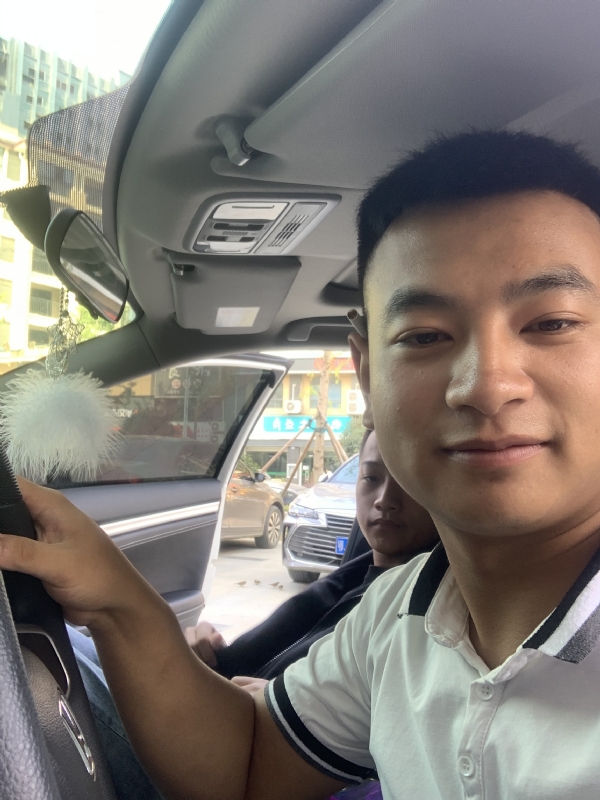 古有风琴的第三张照片--郑州相亲服务中心