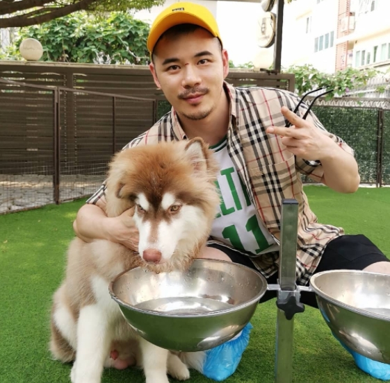 坚持的第一张照片--郑州相亲服务中心