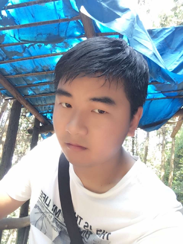 殷勤的王子的第三张照片--郑州相亲服务中心