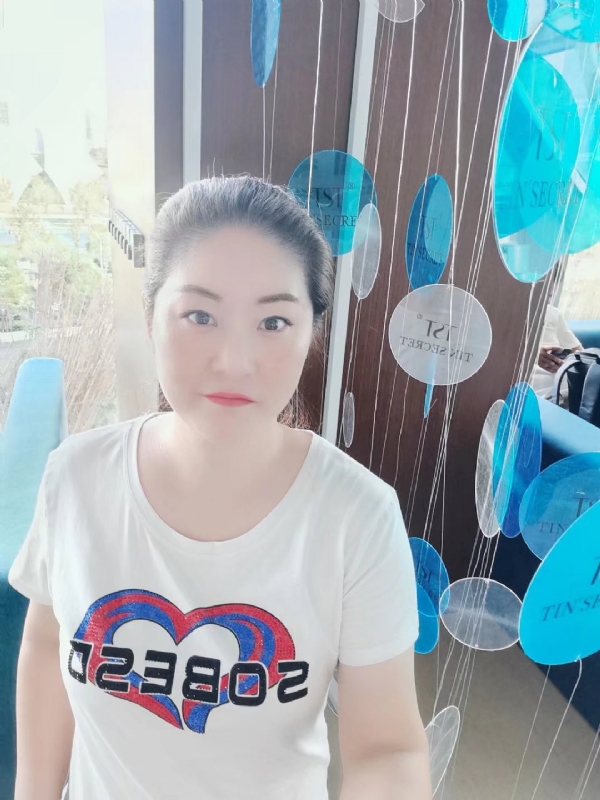 巷子里的童年的第一张照片--郑州相亲服务中心