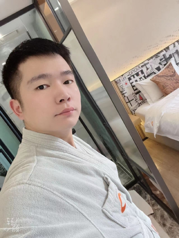 绿帽的第一张照片--郑州相亲服务中心