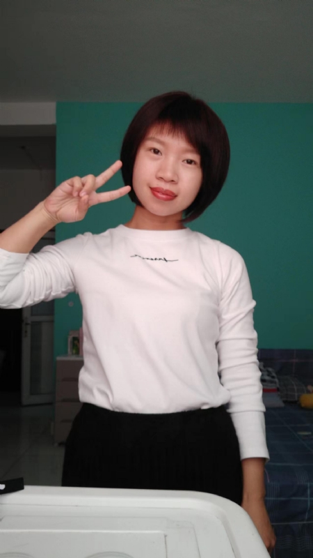 向日葵的第一张照片--郑州相亲服务中心