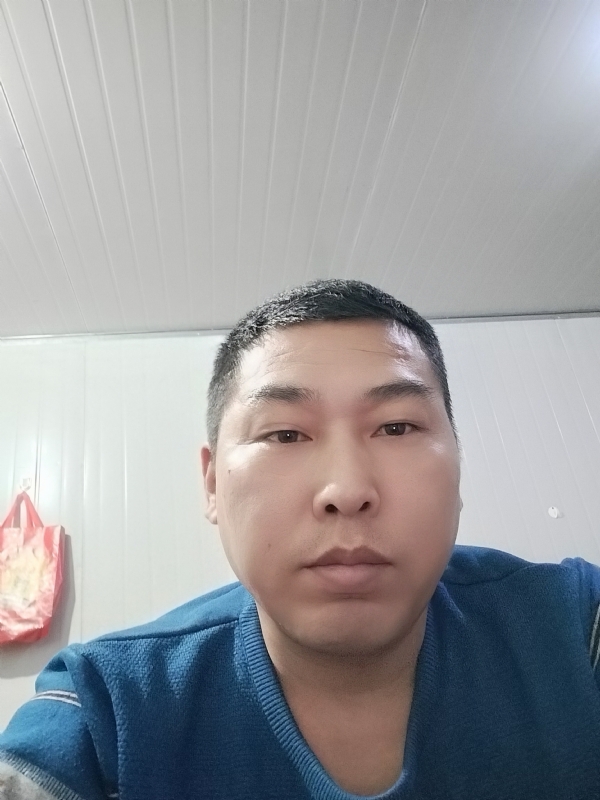 开着拖拉机去兜风的第一张照片--郑州相亲服务中心