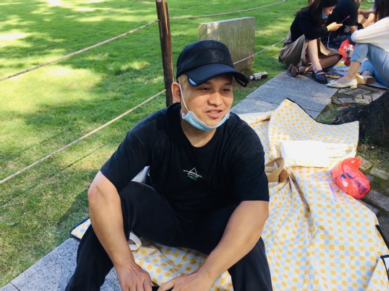 好大一颗石头的第一张照片--郑州相亲服务中心