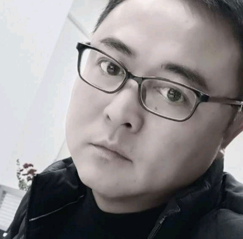 小石头的第一张照片--郑州相亲服务中心