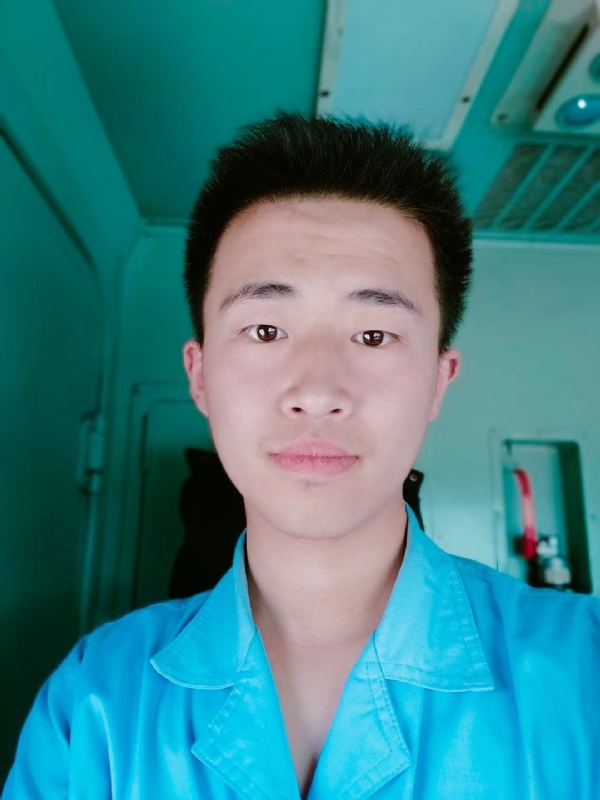 生而为人的第三张照片--郑州相亲服务中心