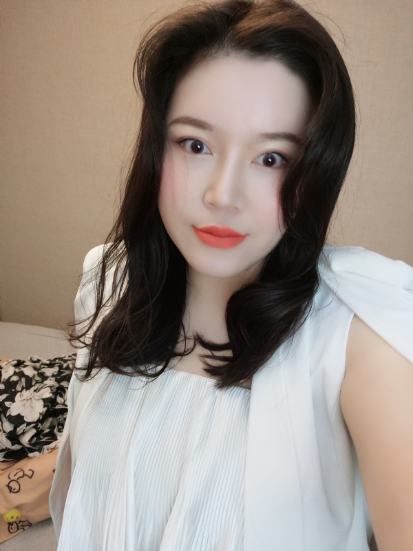 璐璐的第一张照片--郑州相亲服务中心